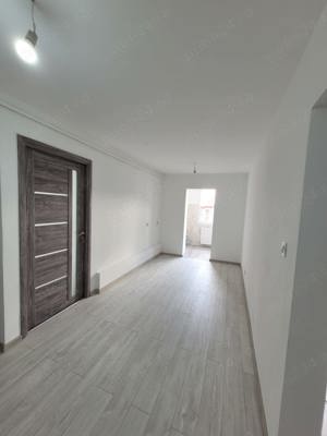 Vând apartament 2 camere decomandat pe strada Viilor Nr 3 - imagine 6