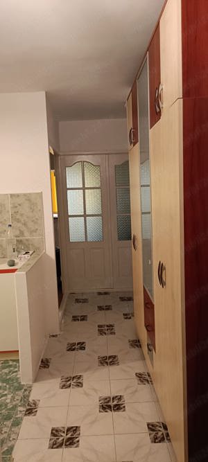 Vand apartament cu doua camere - imagine 8