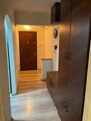 persoana fizica , inchiriez apartament 2 camere , zona Cora, fara intermediari - imagine 7