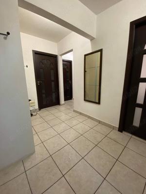 De inchiriat in zona Lipovei apartament 3 camere - imagine 5