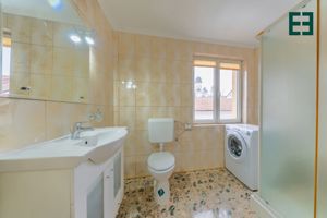 Apartament la casă cu 2 camere zona UTA - imagine 10