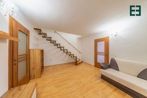 Apartament la casă cu 2 camere zona UTA - imagine 2