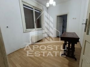 Casa P+1, toate utilitatile, garaj, necesita renovare, Girocului - imagine 4