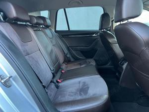 Vând Skoda Octavia Laurin & Klement 2016 4x4 - imagine 7 Vând Skoda Octavia Laurin & Klement 2016 4x4 - imagine 7