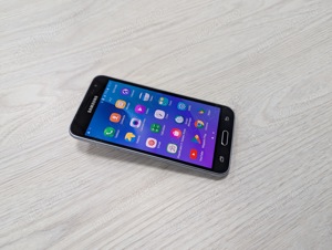 SAMSUNG J3 j320 DualSim + Folie + Husa + Cablu Android 8GB Display 5"