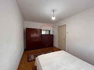 Apartament cu 3 camere de închiriat în zona Valea Rosie - imagine 3