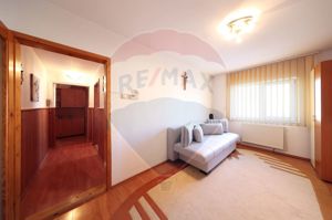 Apartament de Vânzare – 4 Camere, Mobilat și Utilat - Rasnov-Florilor - imagine 5