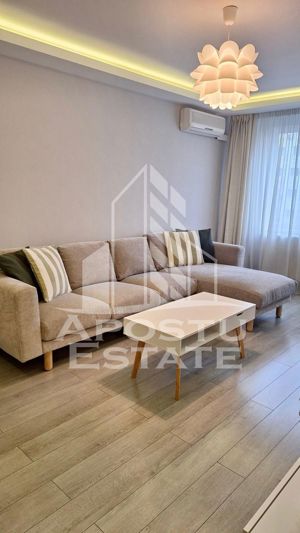 Apartament 3 camere,decomandat,bloc cu lft,zona Sala Olimpia - imagine 2