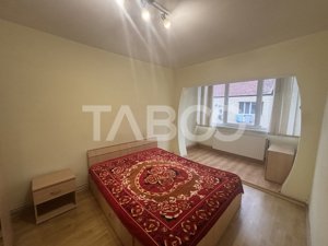 Apartament 2 camere decomandat zona Vasile Aaron 48mp utili  - imagine 2