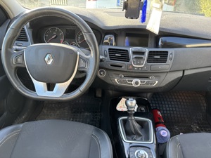 Vând Renault Laguna Diesel 2.0 - imagine 9