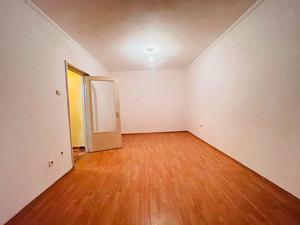 Apartament 2 camere, decomandat , zona Cetate-Bulevard,etaj intermediar!