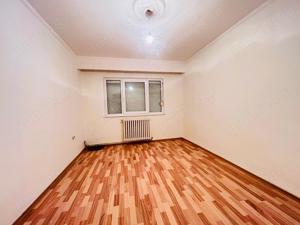 Apartament 2 camere, decomandat , zona Cetate-Bulevard,etaj intermediar! - imagine 3