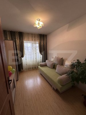 Apartament de vanzare, cu 3 camere, 67 mp, zona UM - imagine 9