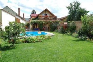 Casa 200 mp utili si 1113 mp teren, piscina, zona Gheorgheni