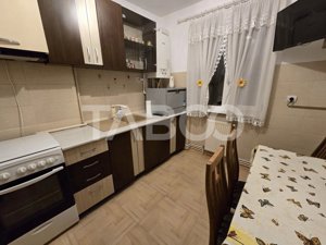 Apartament decomandat de vanzare cu 2 camere balcon boxa Vasile Aaron - imagine 9