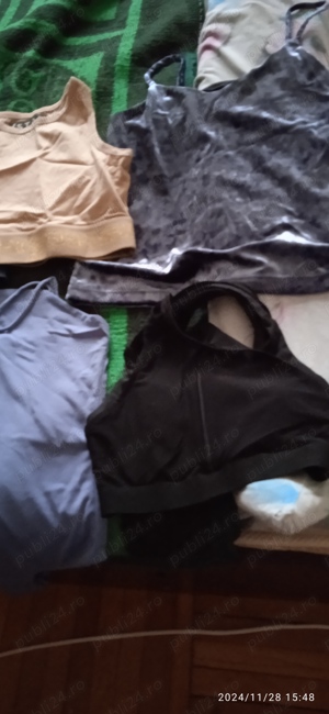 Vând haine și încălțăminte pentru copii