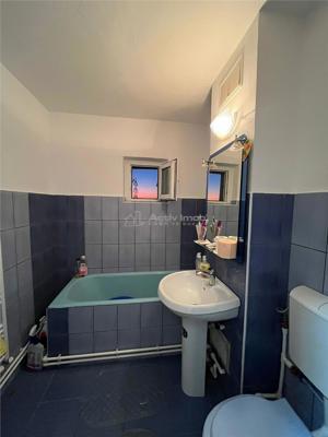 Apartament 3 cam M17 zona Piata - imagine 8