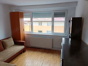 Vand apartament 2 camere  - imagine 9