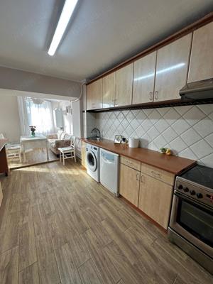 Vand apartament 3 camere 100 mp, bucatarie 28 mp - imagine 5