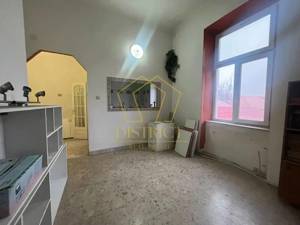 Apartament spatios in cladire istorica  cu gradina I Zona Centrala - imagine 2