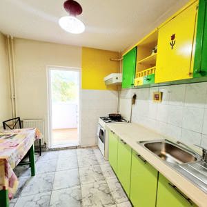 Apartament 3 camere decomandat Pacurari -Toma Cozma - spre Copou, foarte aproape de statie si de fac - imagine 2