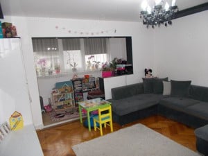 Apartament 3 camere decomandat, Timisoara, zona C. Martirilor, et. 4 acoperis, mobilat, utilat