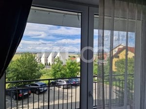 Apartament 2 camere etaj 1 zona linisitita in cartier Tilisca Sibiu - imagine 8