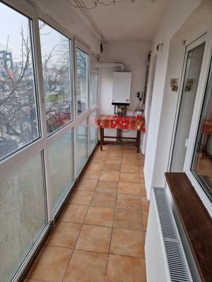 Proprietar, inchiriez 3 camere Ciuperca, CT, etaj 1 - imagine 2