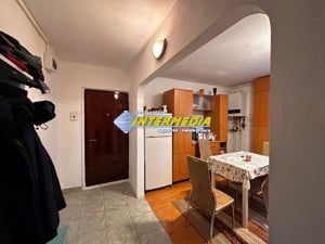 Vanzare Apartament 2 camere 51mp cu balcon 6mp inchis in termopane CETATE Piata Mobilat complet - imagine 8