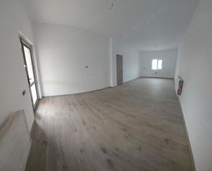 Casa 5 camere, P+1E+POD, dormitor pe parter, 310 mp teren-Varteju, Magurele - imagine 2