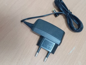 Vând Alimentator 6,5V 300mA 