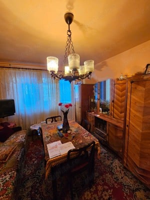 Vând apartament 3 camere Hațeg