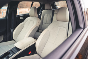 Vand Volvo XC 40 AWD - imagine 4