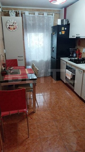 Apartament 2 camere, decomandat, 56 mp, etaj intermediar, zona Burdujeni - imagine 7