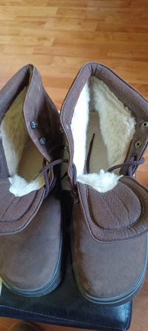 Încălțăminte piele.