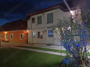 Casa ( pensiune) de vânzare cu 7 camere Un Bungalow si casa bătrâneasca la 2,3 km de Băile Felix  - imagine 10