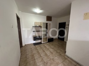 Apartament 2 camere etaj intermediar zona 1 Decembrie Fagaras - imagine 5