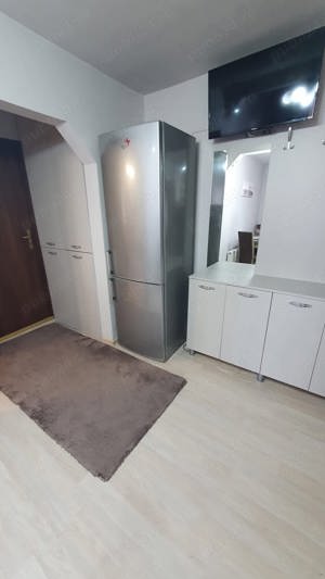 Apartament cu doua camere de închiriat, zona Dumbrava Nord, etajul 1  - imagine 13