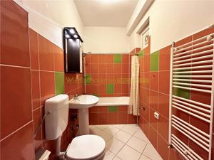 Raritate | Str. Republicii | 3 camere, 2 bai, beci, renovat | Brasov - imagine 18