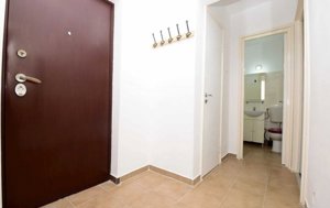 Apartament de 2 camere, 50 mp, decomandat, metrou, zona Titan - imagine 8