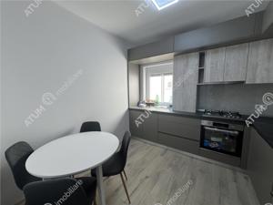 Apartament cu 2 camere decomandate si balcon in zona Tineretului din S