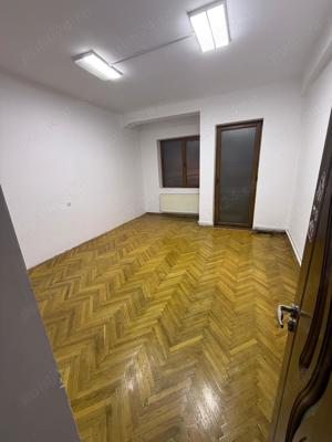 De închiriat apartament cu 3 camere, în zona centrală - Ploiești - imagine 6