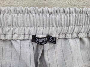 **Bershka | pantaloni dama | talie 60 cm | mar. 34 - 36 | XS - S - imagine 5