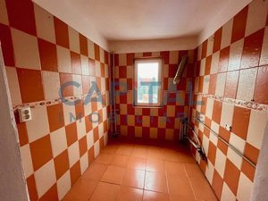 Apartament 3 camere semidecomandat, zona Cascada - imagine 5