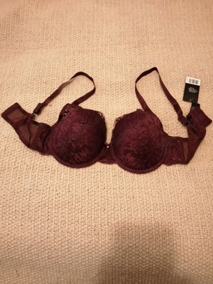 Vand sutien visiniu nou 