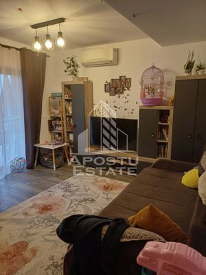 Vand apartament 3 camere,bloc nou, etajul 1, loc de parcare - imagine 2