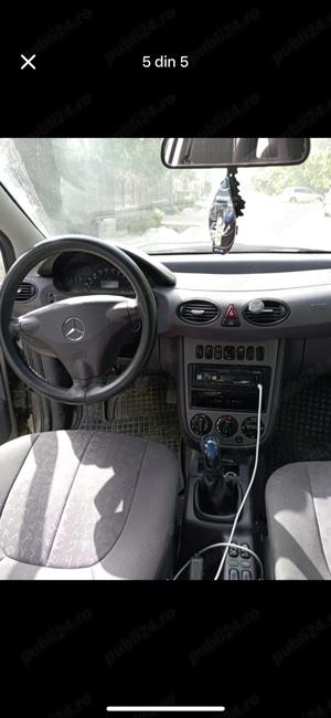 Vând Schimb auto