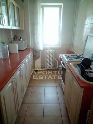 Apartament 3 camere , zona sagului bloc turn , centrala proprie si AC - imagine 3