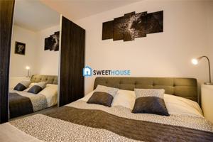 Apartament cu trei camere zona Avangarden - imagine 16