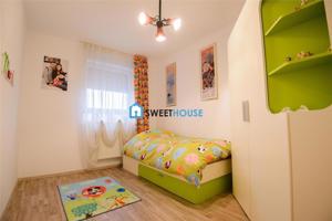 Apartament cu trei camere zona Avangarden - imagine 17